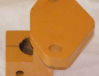 CASE AFTERMARKET - D45485 - TOP ROLLER BRACKET