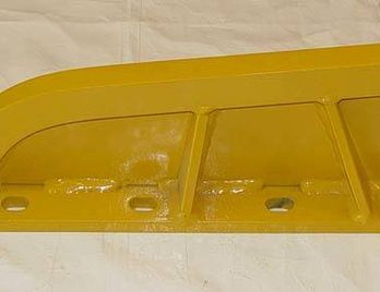 JOHN DEERE AFTERMARKET - AT117812 - GUARD, FRONT R/H