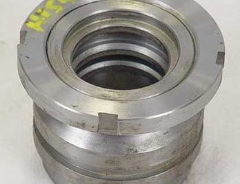 JOHN DEERE AFTERMARKET - H154352 - GLAND WITH R81794 NUT