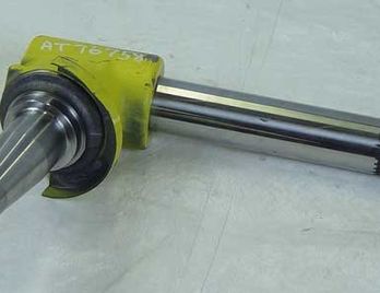 JOHN DEERE AFTERMARKET - AT76758 - SPINDLE