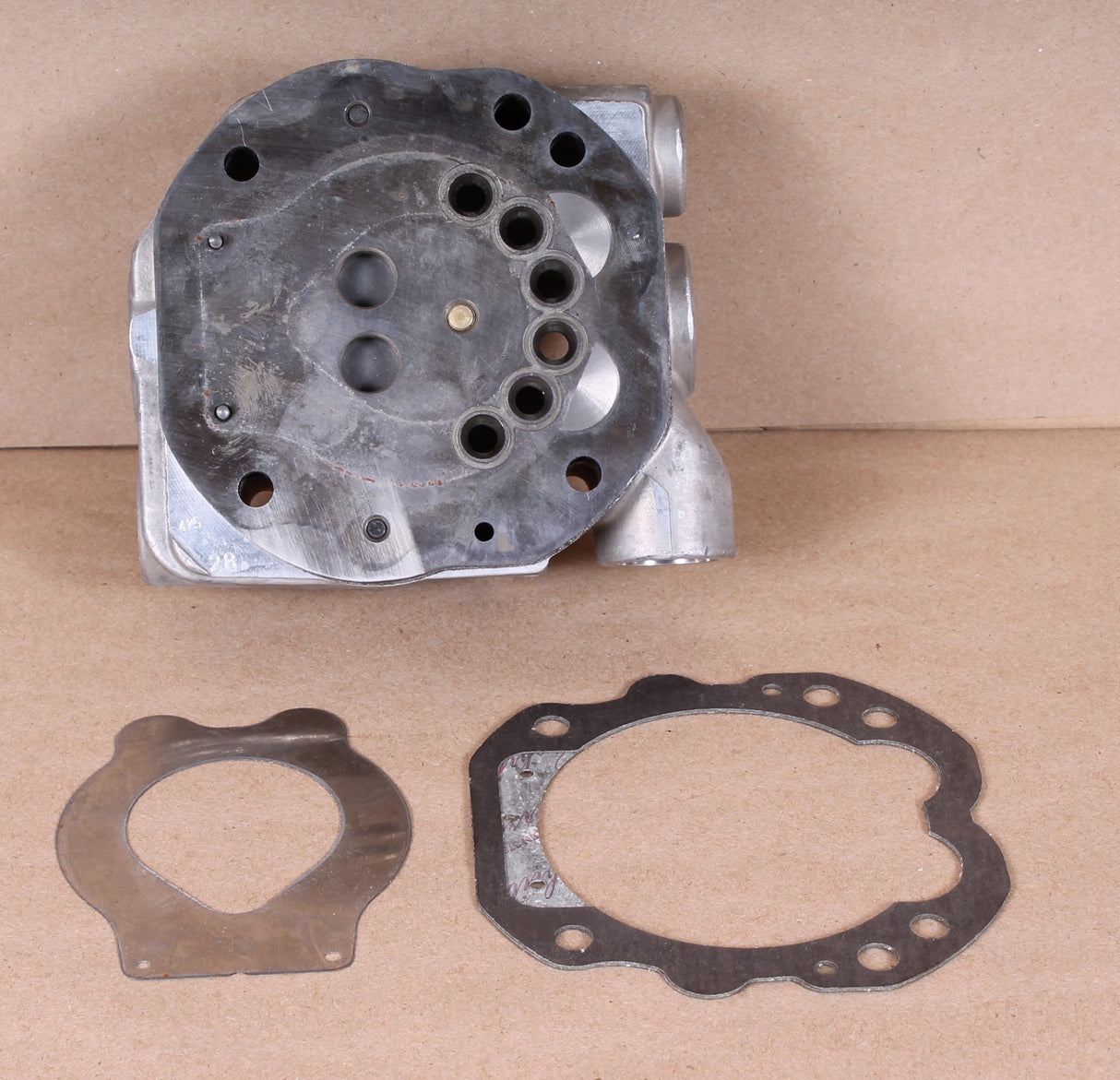 ROBERT BOSCH - 0-480-099-002 - CYL HEAD