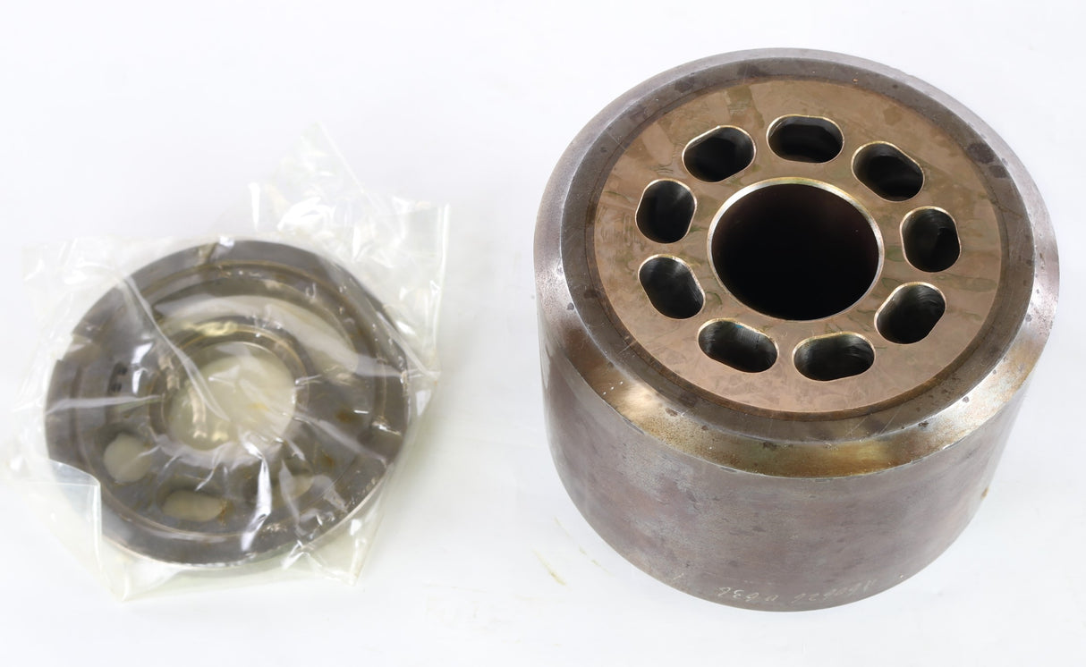 HITACHI - 0263002 - CYLINDER BLOCK VALVE PLATE ASM RH