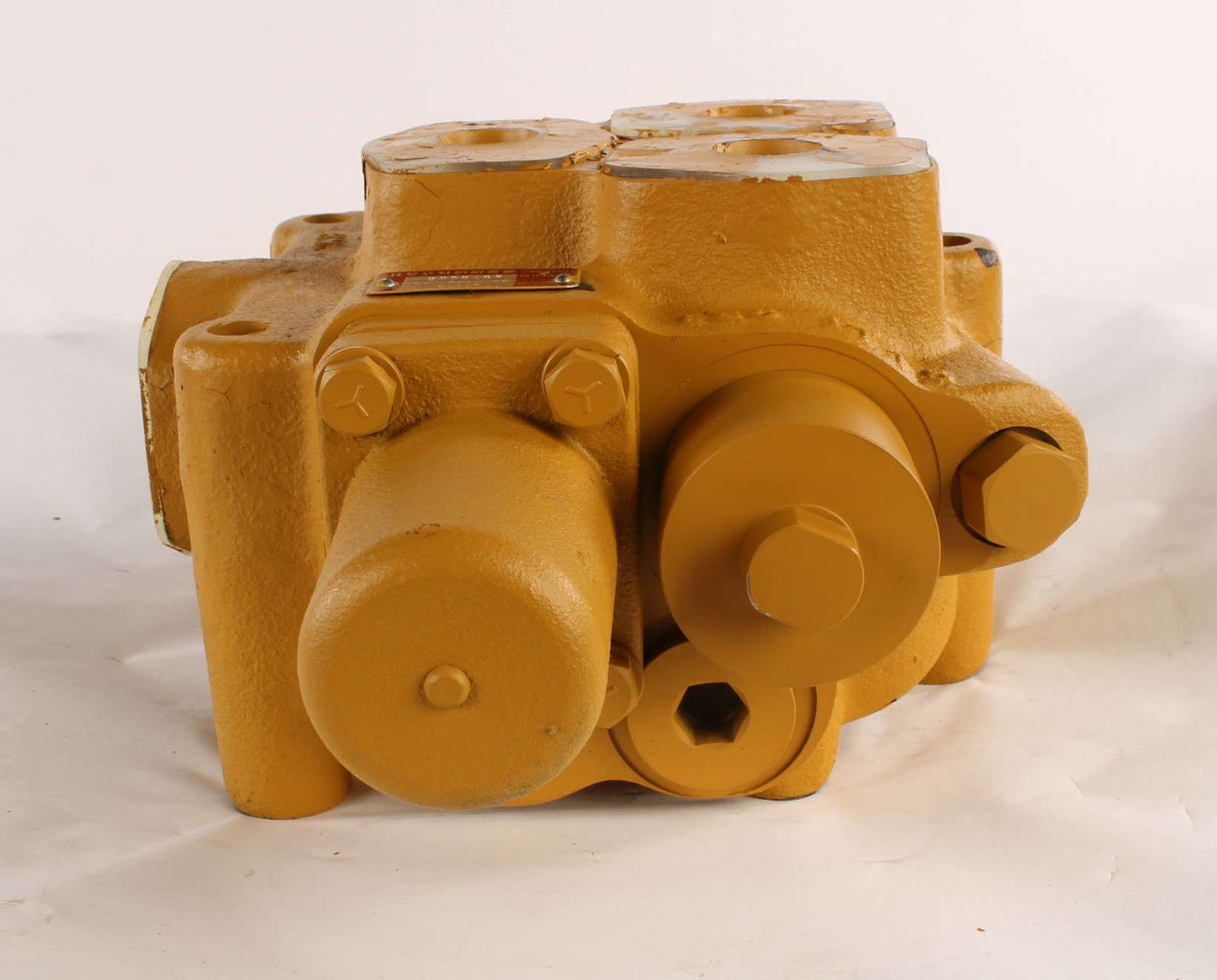 KOMATSU - 1013109C92 - VALVE