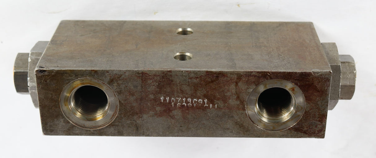 KOMATSU - 110718C91 - VALVE