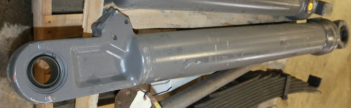 VOLVO - 11088046 - HYDRAULIC CYLINDER