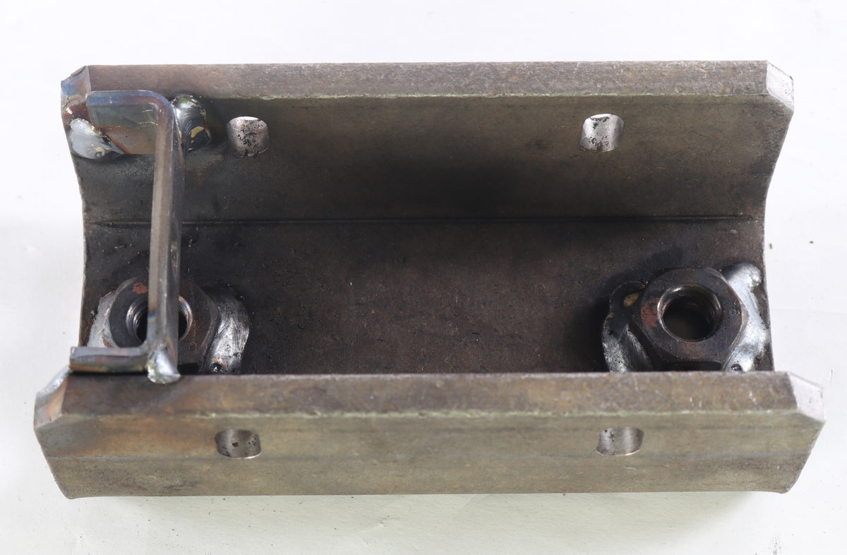VOLVO - 11104078 - BRACKET