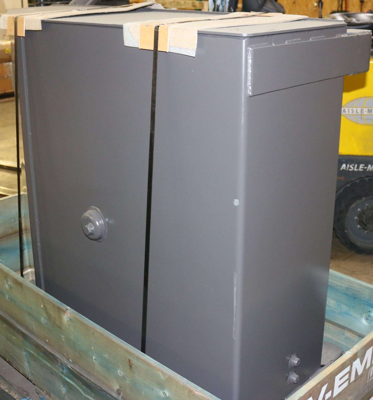 VOLVO - 11160811 - FUEL TANK