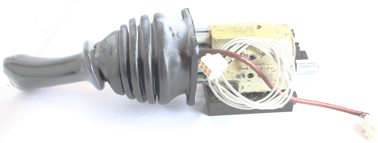 VOLVO - 11173914 - SINGLE LEVER CONTROL