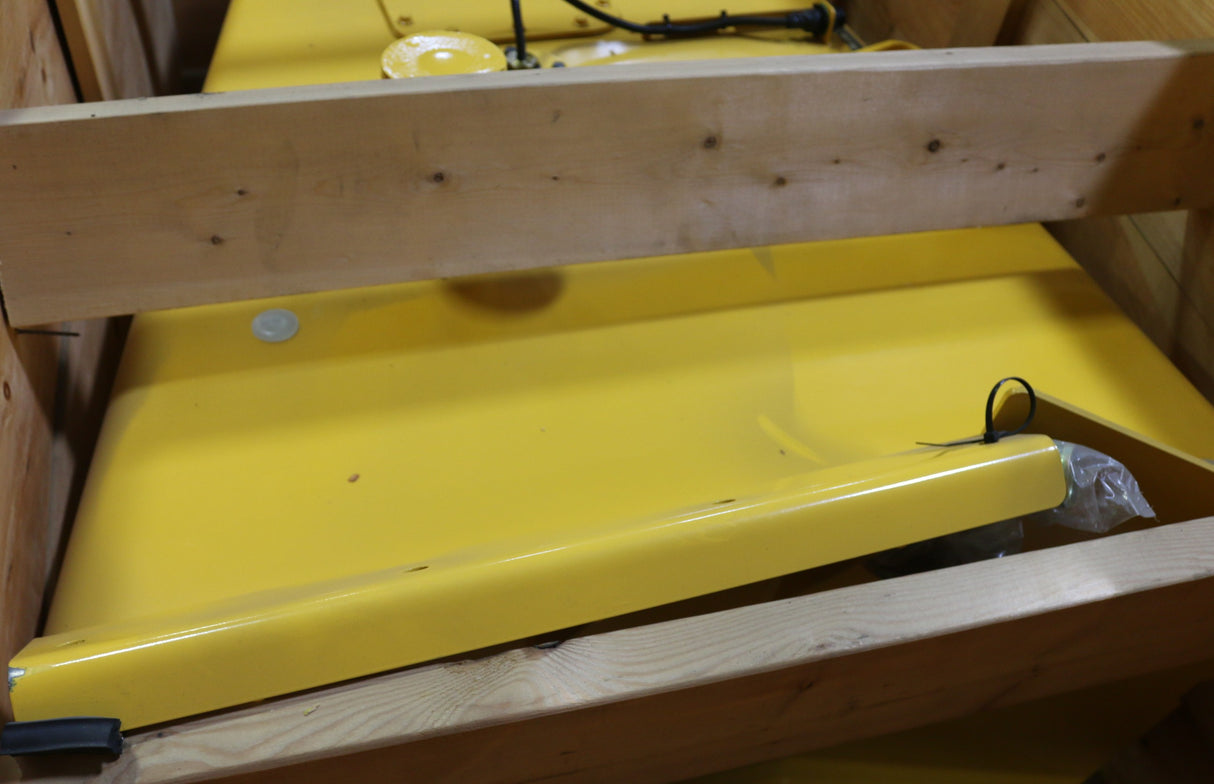 VOLVO - 11192440 - HYDRAULIC FLUID TANK