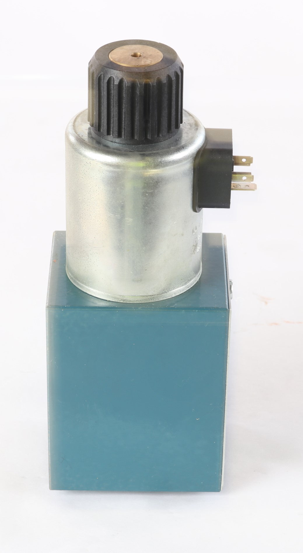 VOLVO - 11702850 - DIRECTION VALVE
