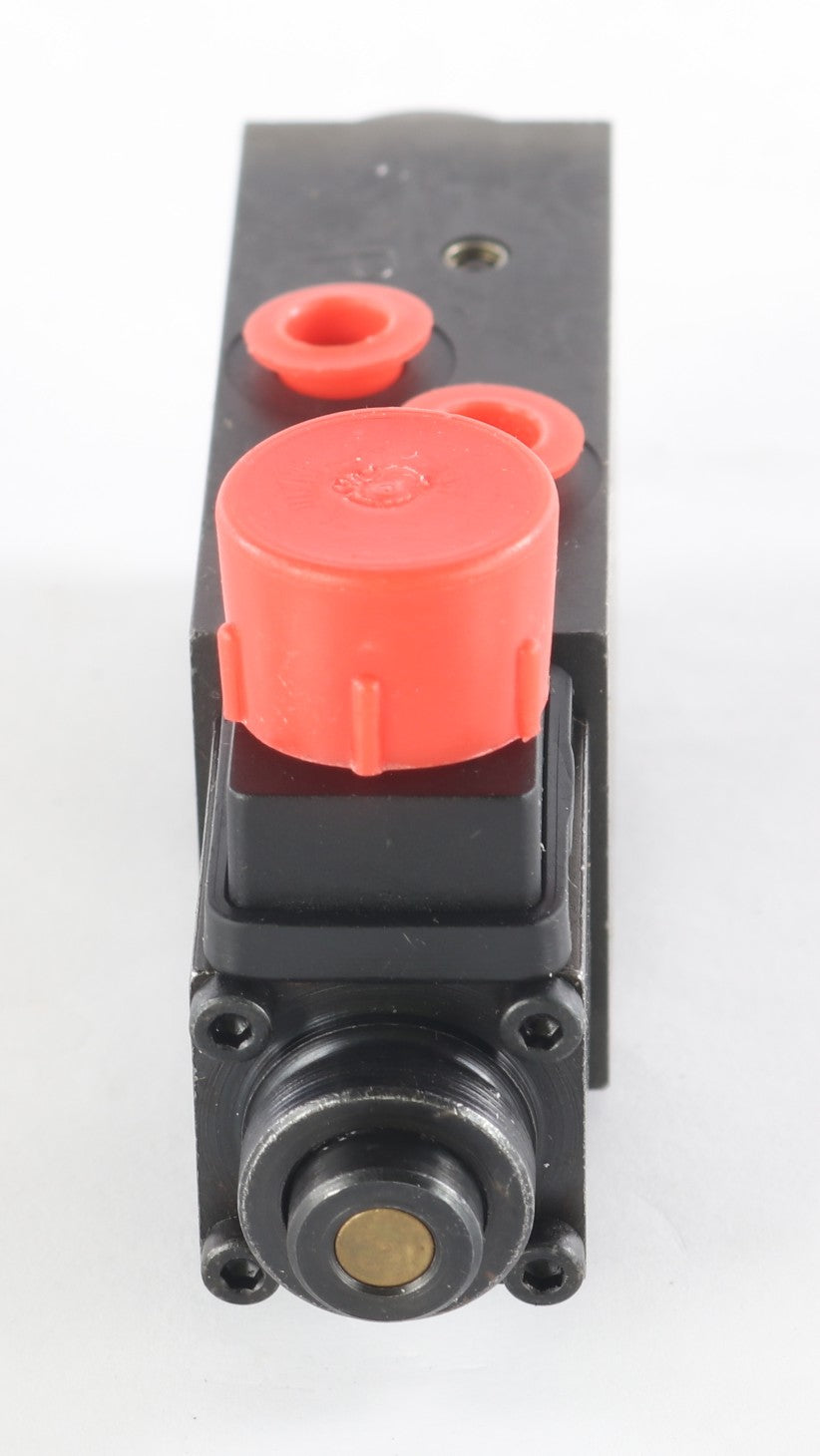VOLVO - 11806086 - DISTRIBUTION BLOCK