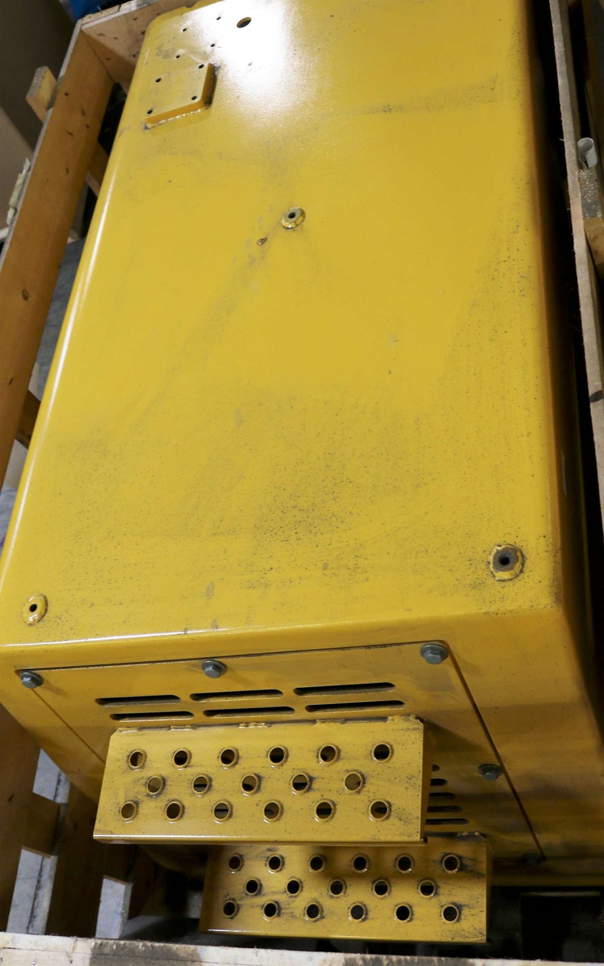 VOLVO - 14541766 - TOOL BOX