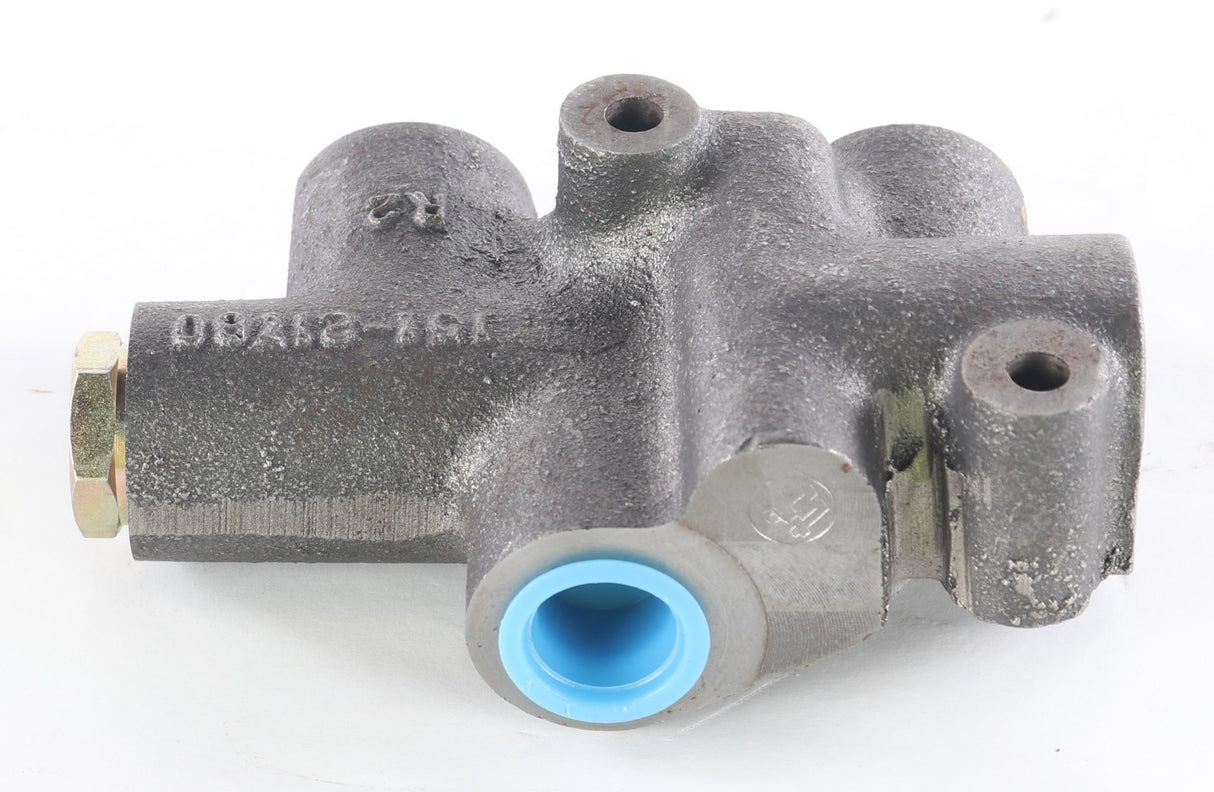 VOLVO - 16947 - VALVEFLOW DIVIDER