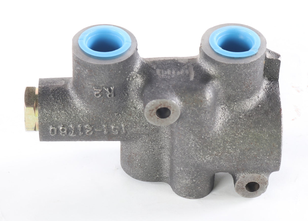 VOLVO - 16947 - VALVEFLOW DIVIDER