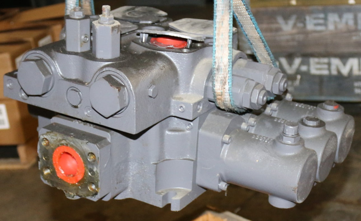 VOLVO - 2042-05501 - CONTROL VALVE_M