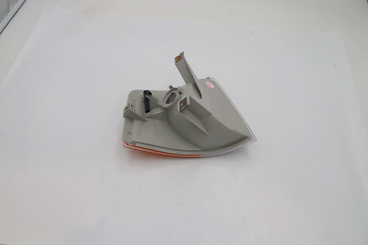VOLVO - 20496650 - TURN SIGNAL LAMP LEFT SIDE