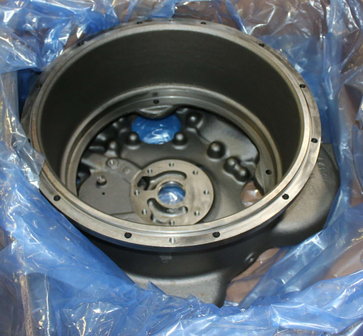 DANA SPICER - 249241 - CONVERTER HOUSING
