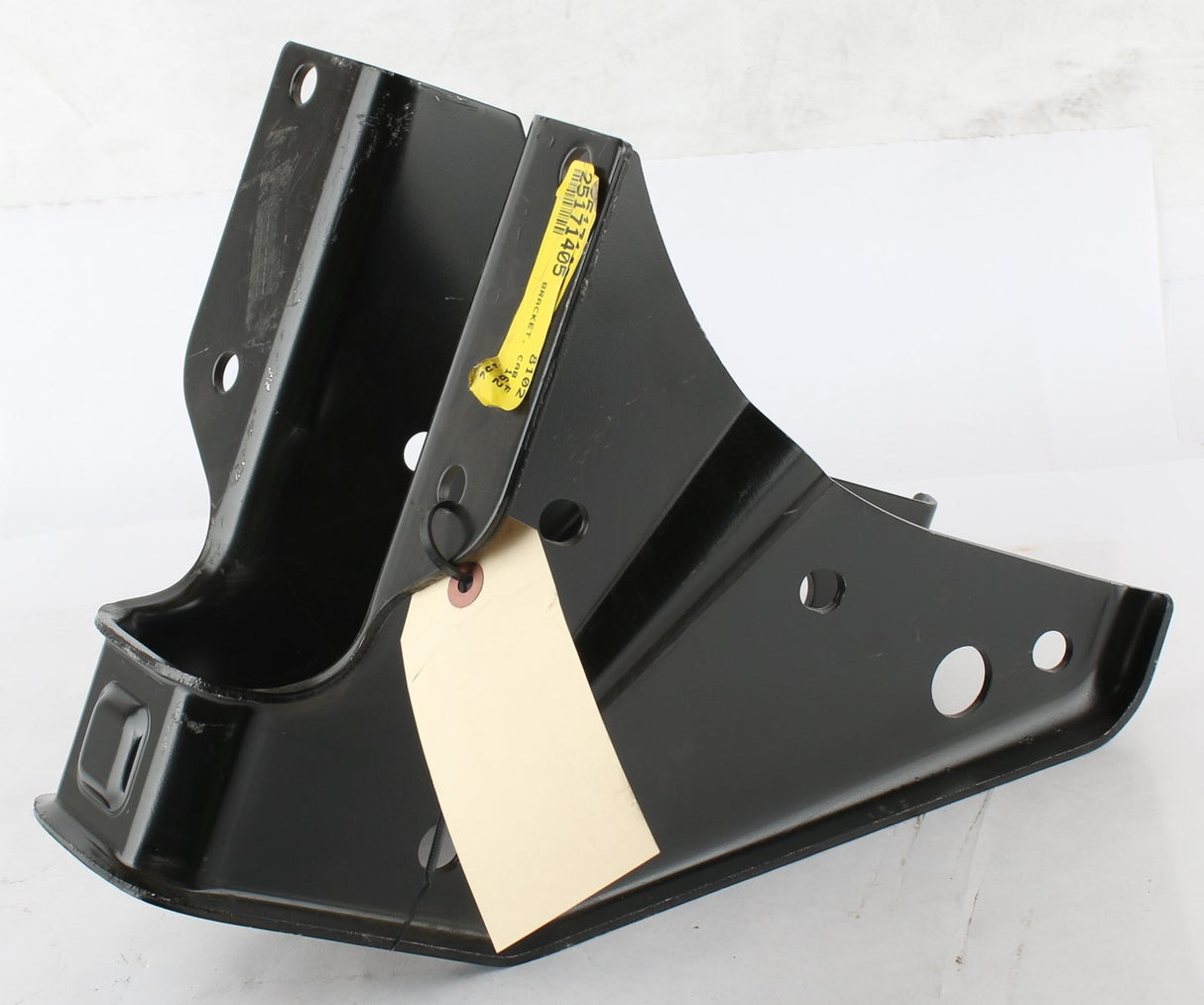 MACK - 25171405 - BRACKET - CAB FRONT
