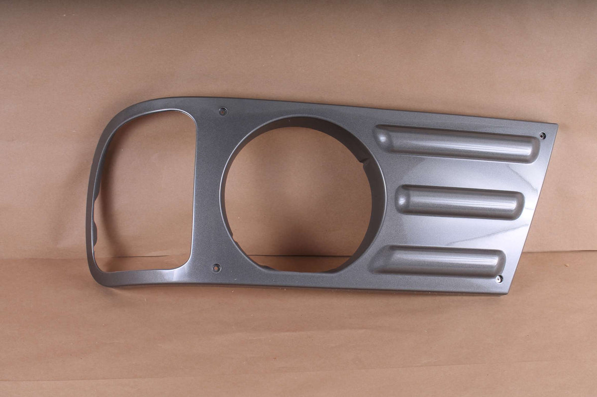 MACK - 3450-10010675 - CV L.H. PAINTED BEZEL