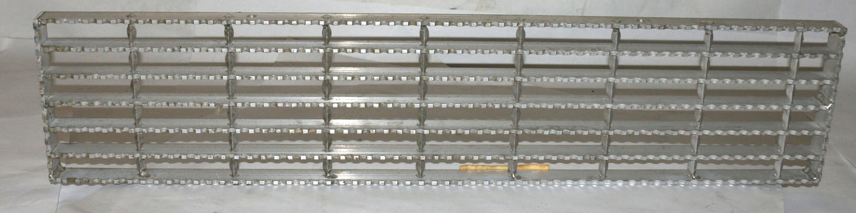 MACK - 39QL4180M7 - TREAD PLATE