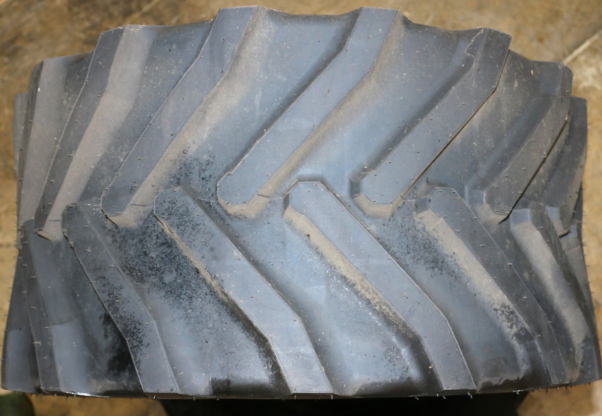 JLG - 4520123 - 31X15.50-15