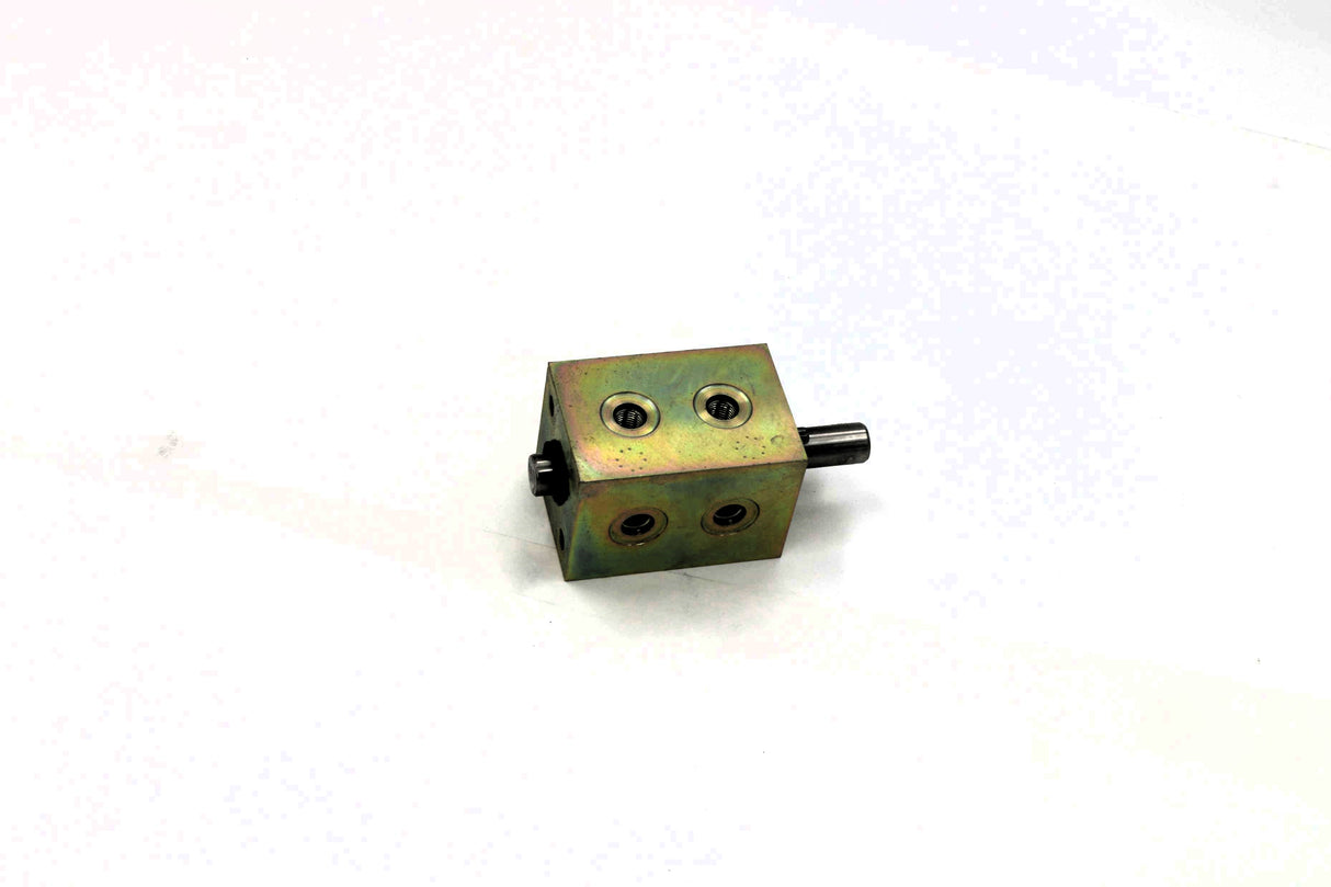 BOBCAT - 6805257 - VALVE ASY
