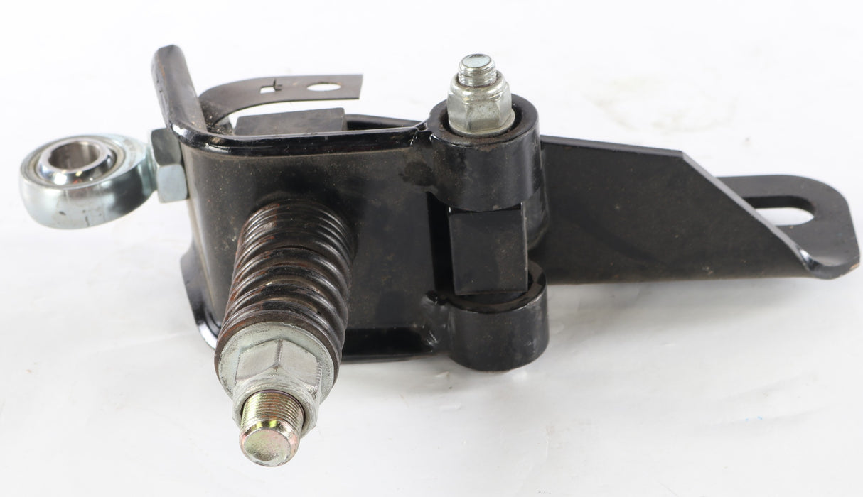 MACK - 68QM58 - HOOD HINGE BRACKET