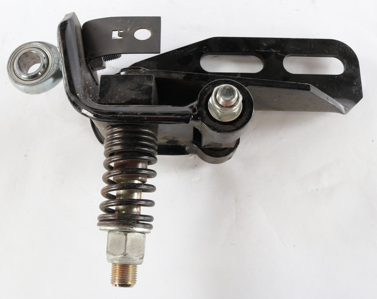 MACK - 68QM58 - HOOD HINGE BRACKET
