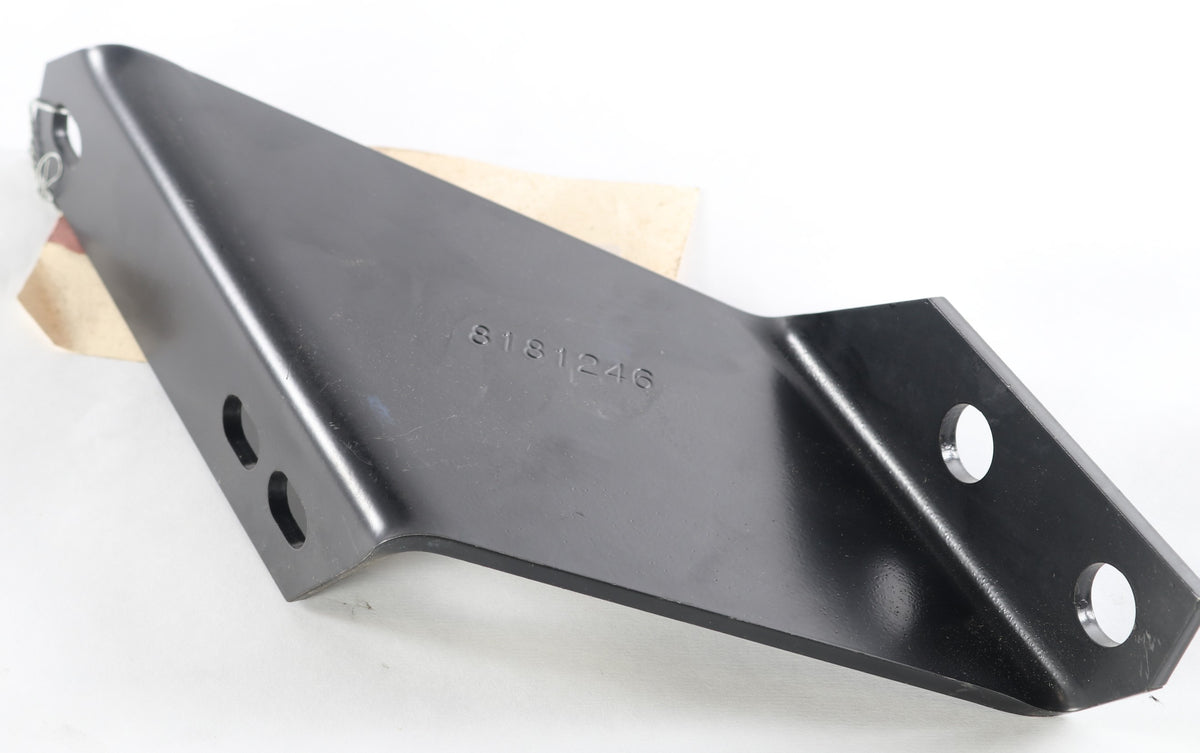 VOLVO - 8181246 - BRACKET