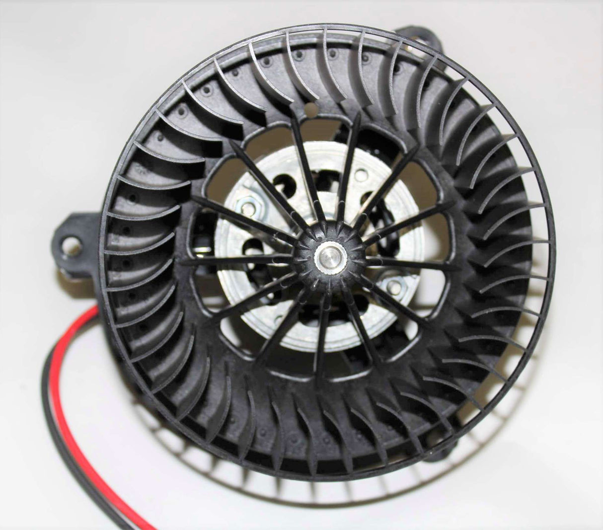 BERGSTROM - 868013 - 12V HEATER BLOWER MOTOR ASSEMBLY