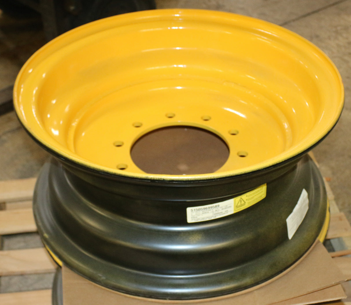 VOLVO - 87373 - WHEEL 24 X 10