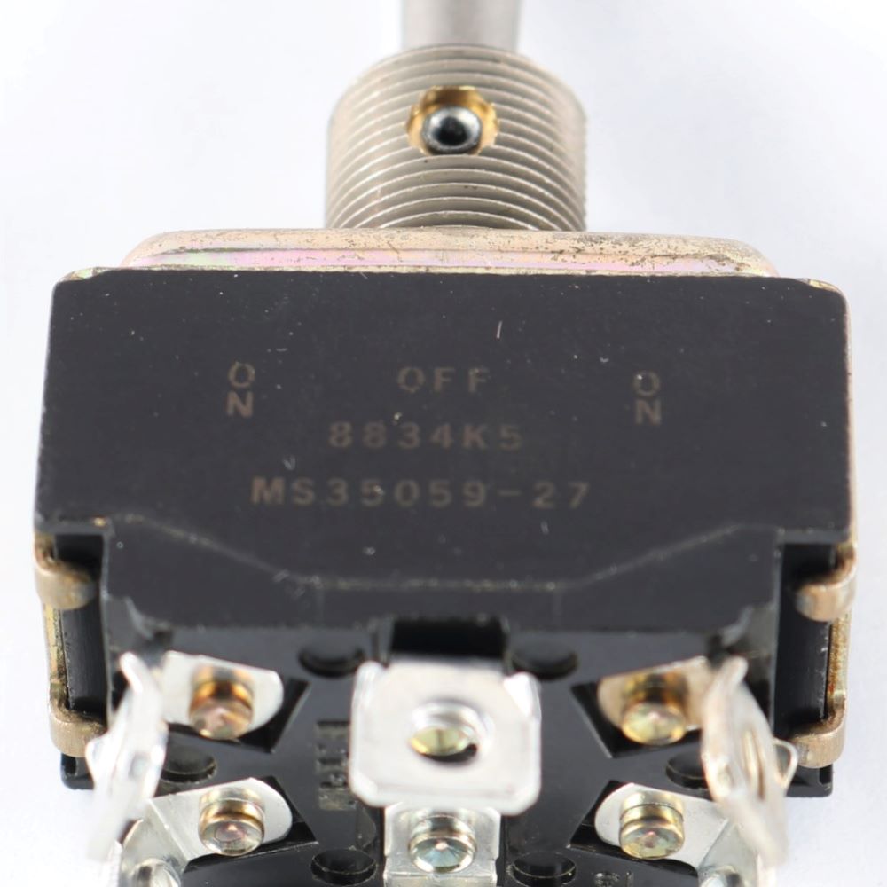 CUTLER HAMMER - 8834K5 - ON-OFF-ON TOGGLE SWITCH