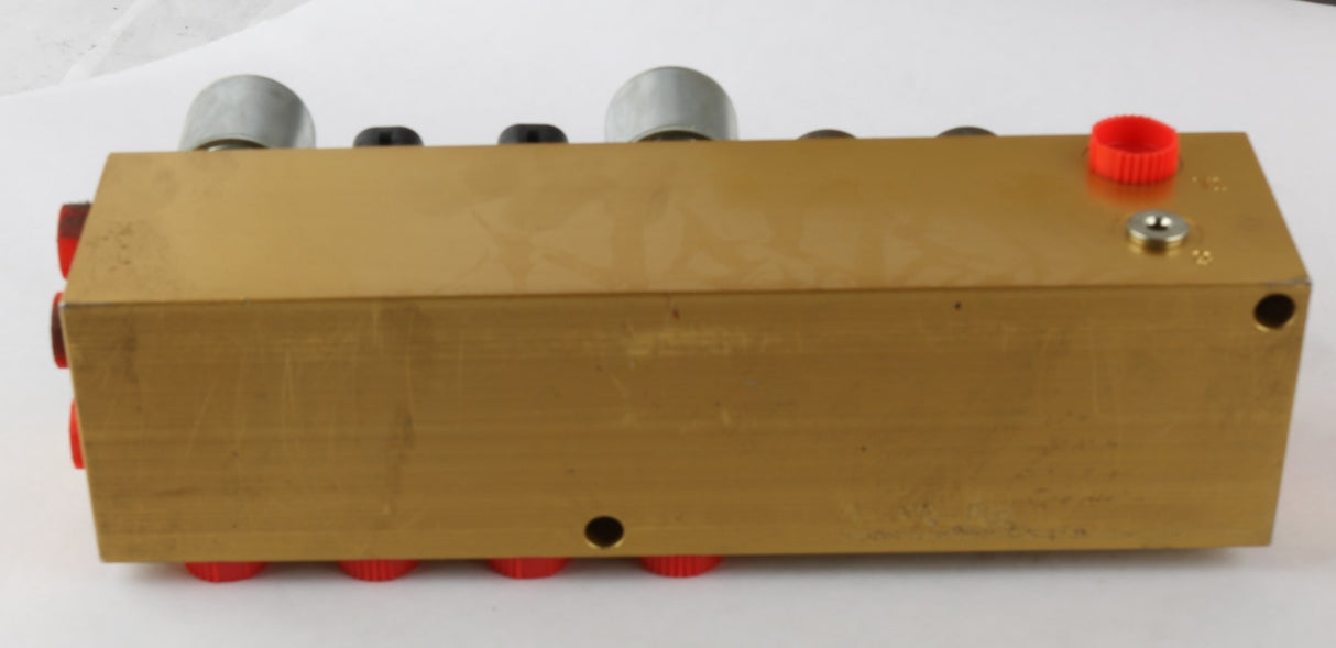 JLG - 8902317 - VALVE PILOT SELECT SINGLE JOYS