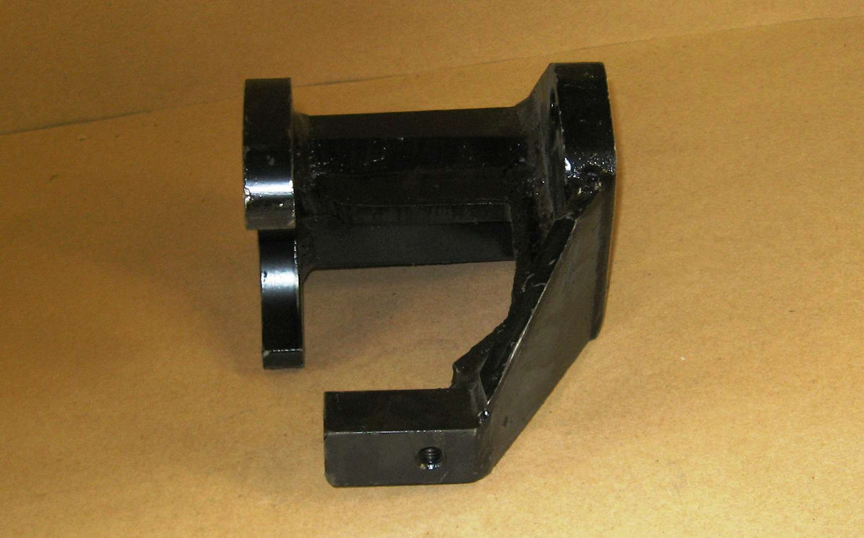 AUTOCAR - A2080035-001 - BRACKET FAN CLUTCH WXR ISM