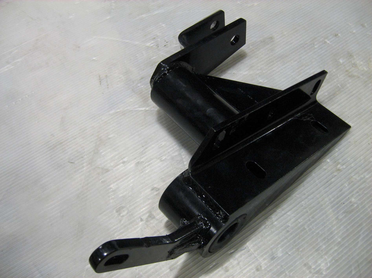 AUTOCAR - A6611066-001 - BRACKET_CAB TILT LH WITH GUARD