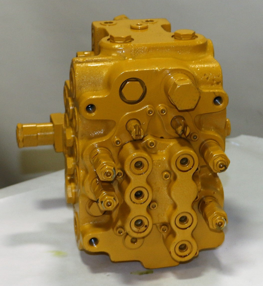 JOHN DEERE - AP35929 - ACTUATED CONTROL VAVLE
