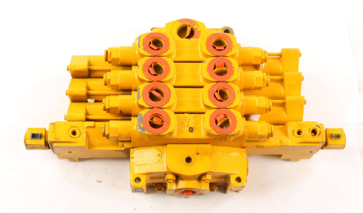 JOHN DEERE - AT124865 - FOUR BANK DIRECTIONAL VALVE