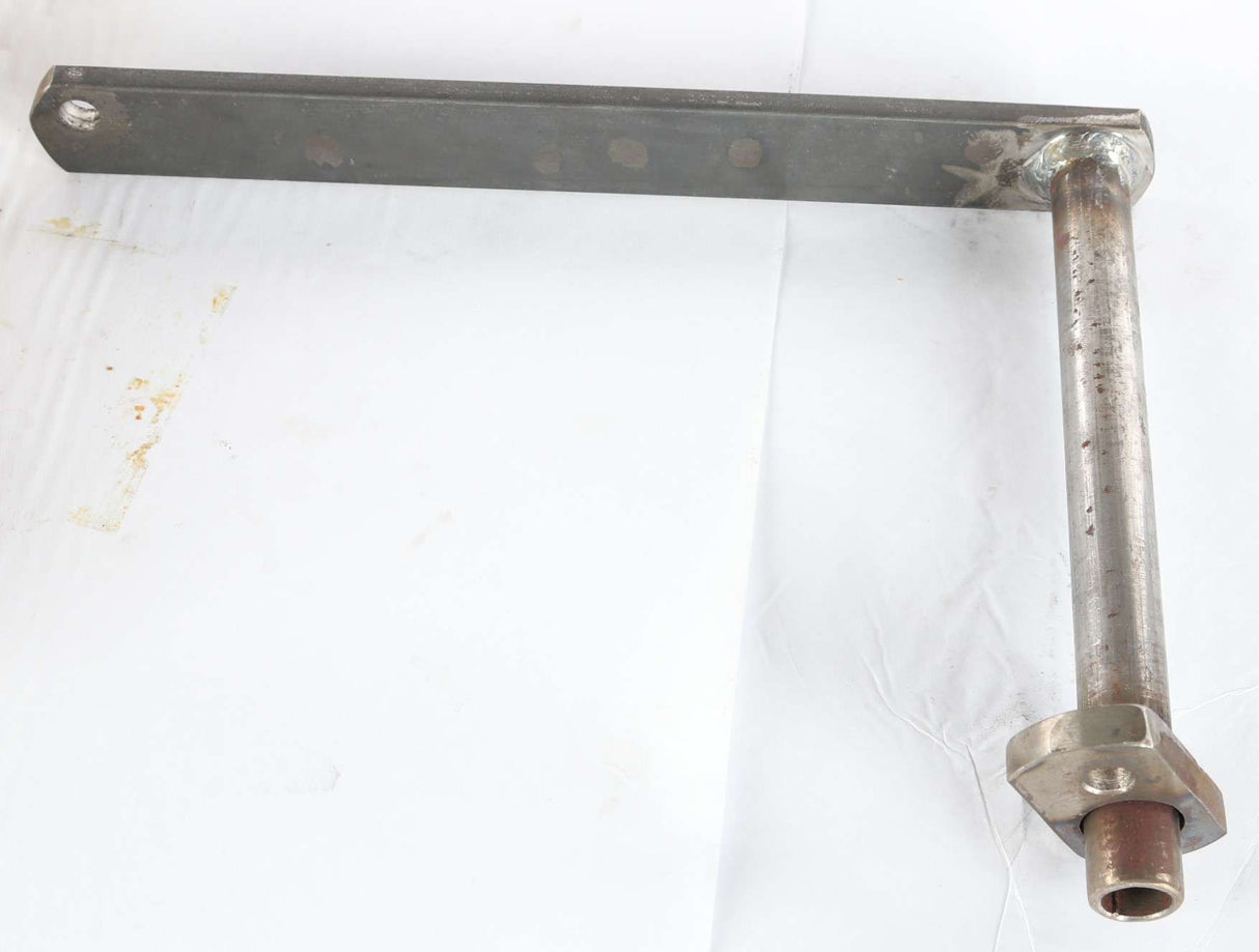 JOHN DEERE - AT36409 - BELLCRANK DISCONNECT CLUTCH