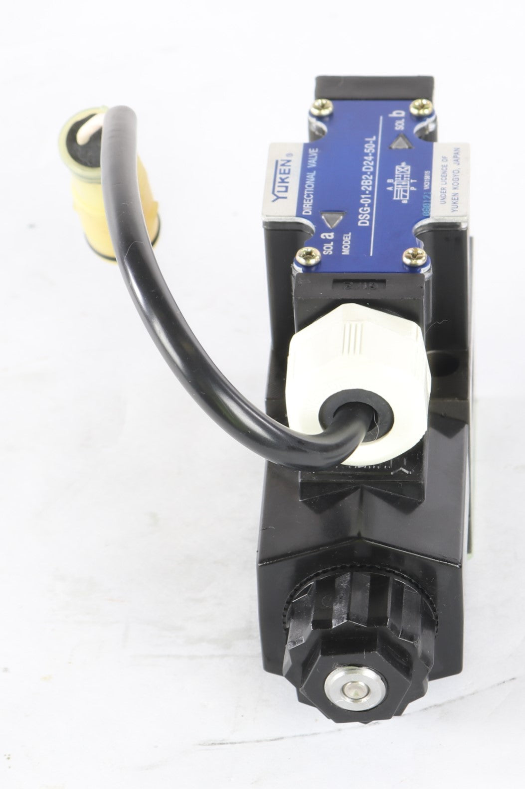 YUKEN HYDRAULIC - DSG-01-2B2-D24-50-L - SOLENOID VALVE