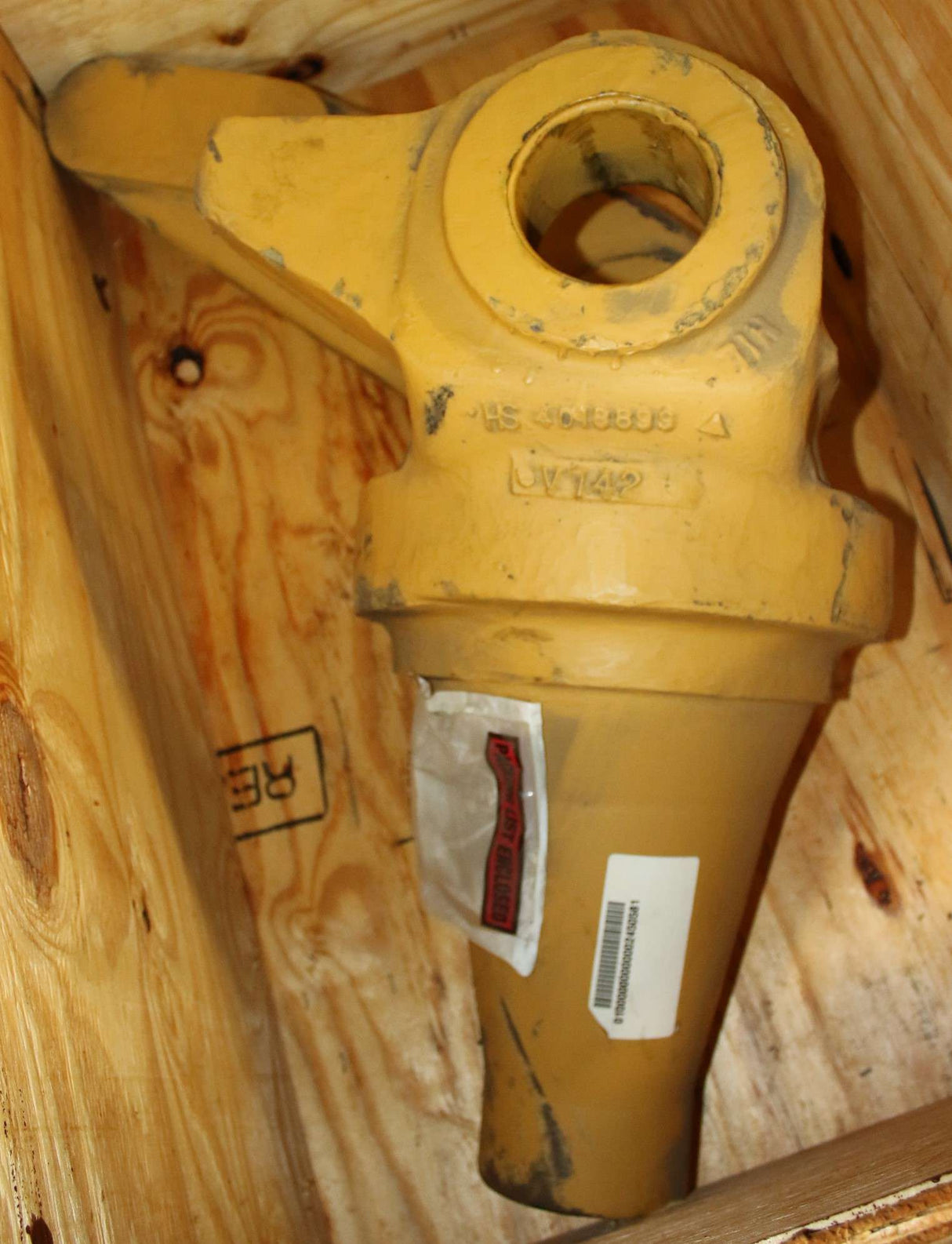 HITACHI - E4018899 - Casting