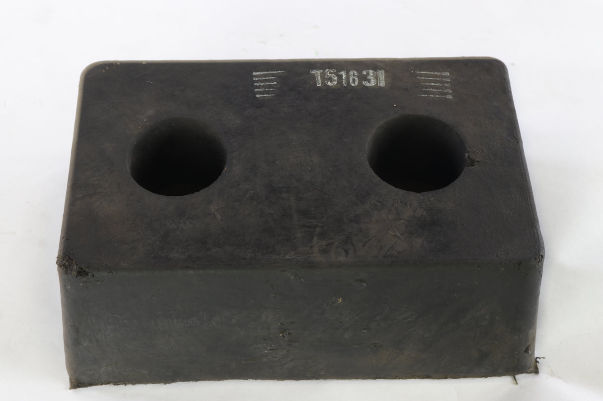 JOHN DEERE - T51631 - BUMPER