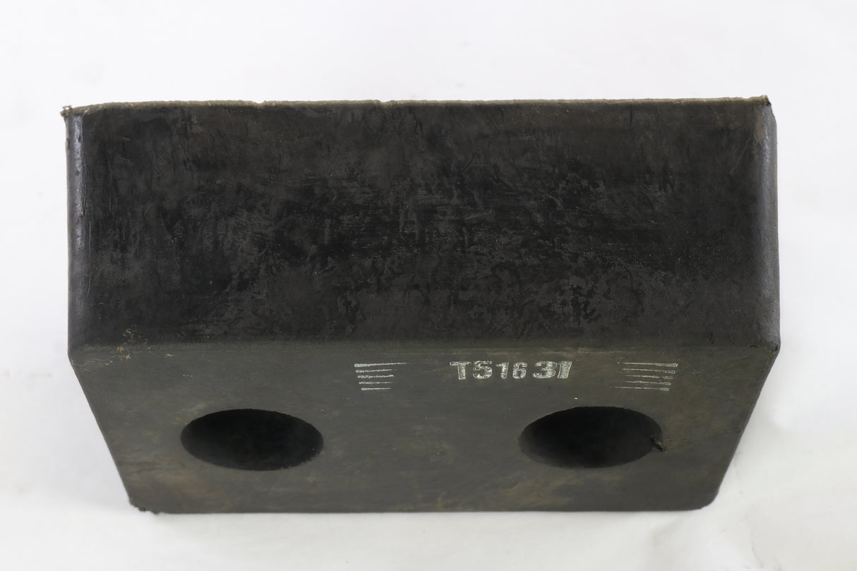 JOHN DEERE - T51631 - BUMPER