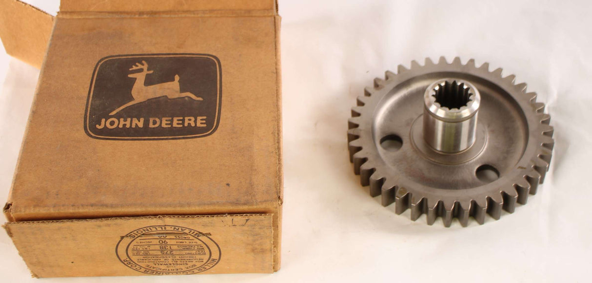 JOHN DEERE - T61211 - GEAR PUMP DRIVE 39 TEETH