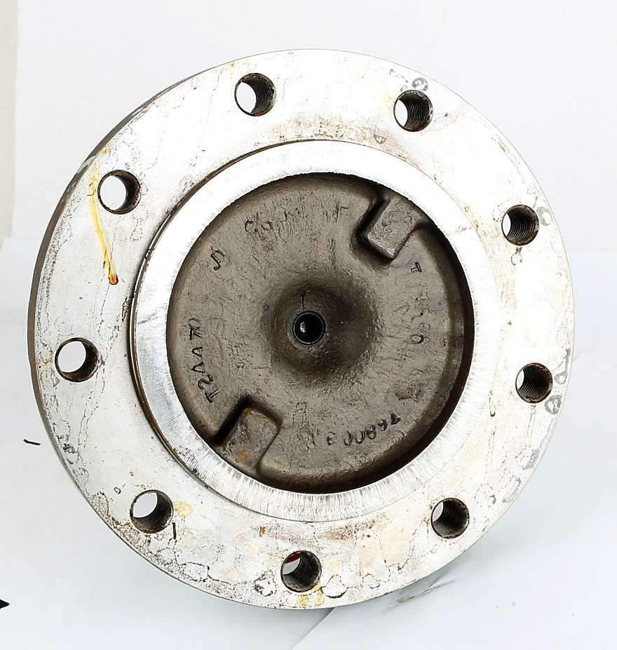 JOHN DEERE - T68003 - SPINDLE/FINAL DRIVE AXLE SPROCKET SHAFT