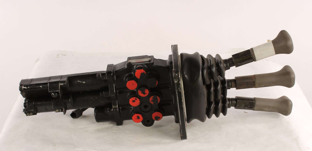 DAVID BROWN - V0605AGB95L - RMT CONT VALVE_