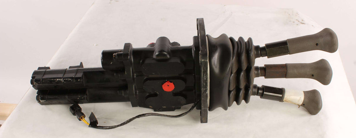 DAVID BROWN - V0605AGB95L - RMT CONT VALVE_