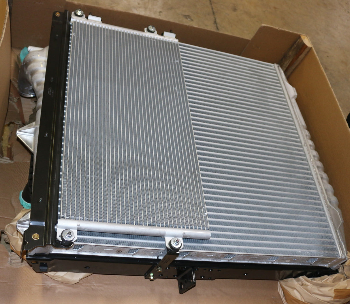 VOLVO - 20984817 - COOLING UNIT