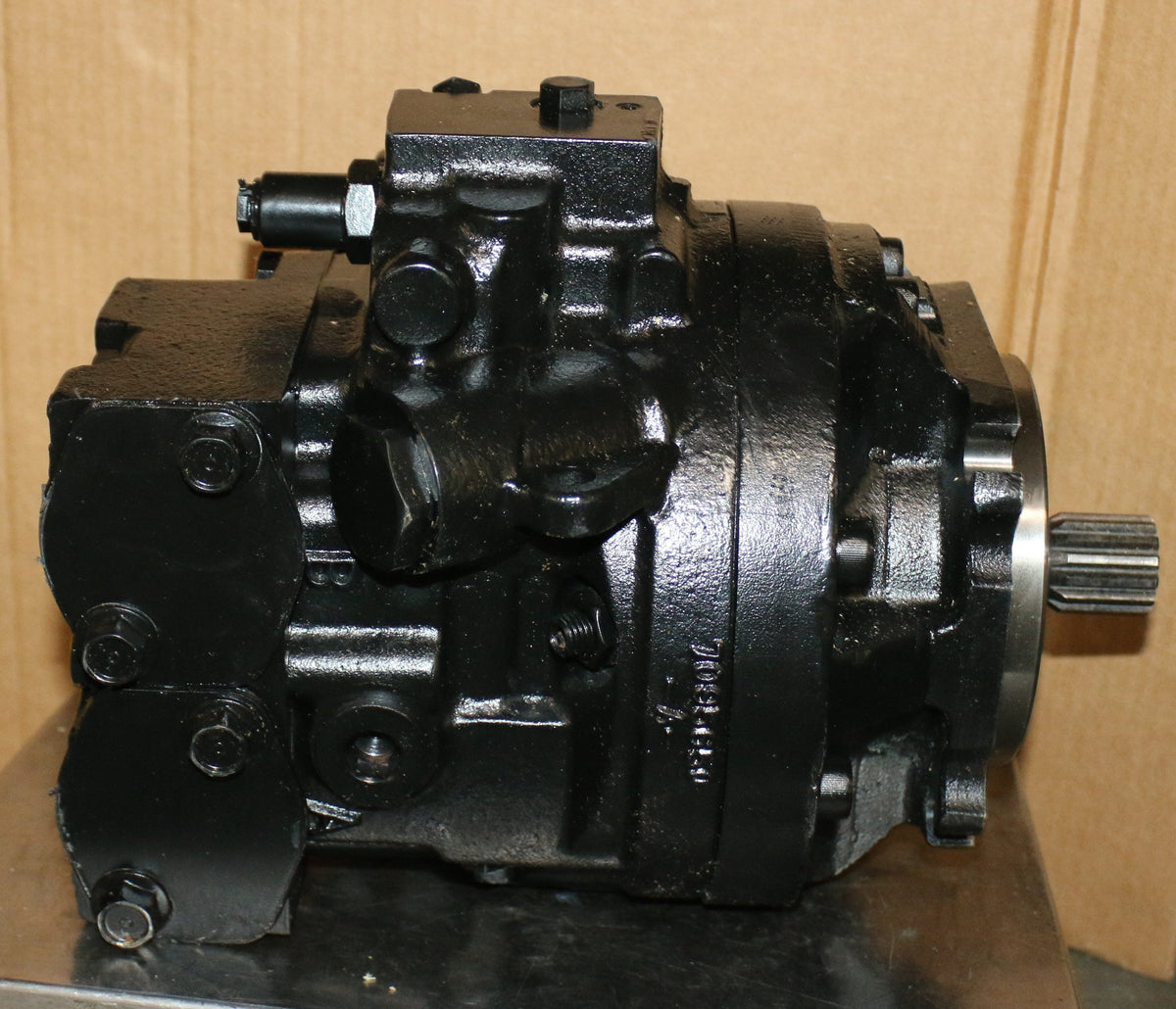 VOLVO - 20258349 - HYDRAULIC MOTOR