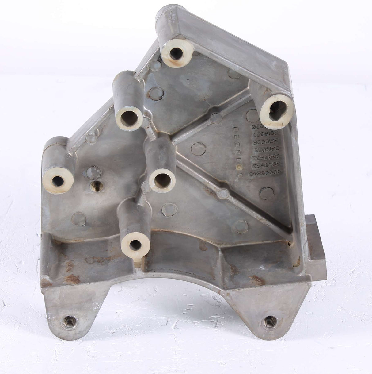 VOLVO PENTA - 3847533 - BRACKET