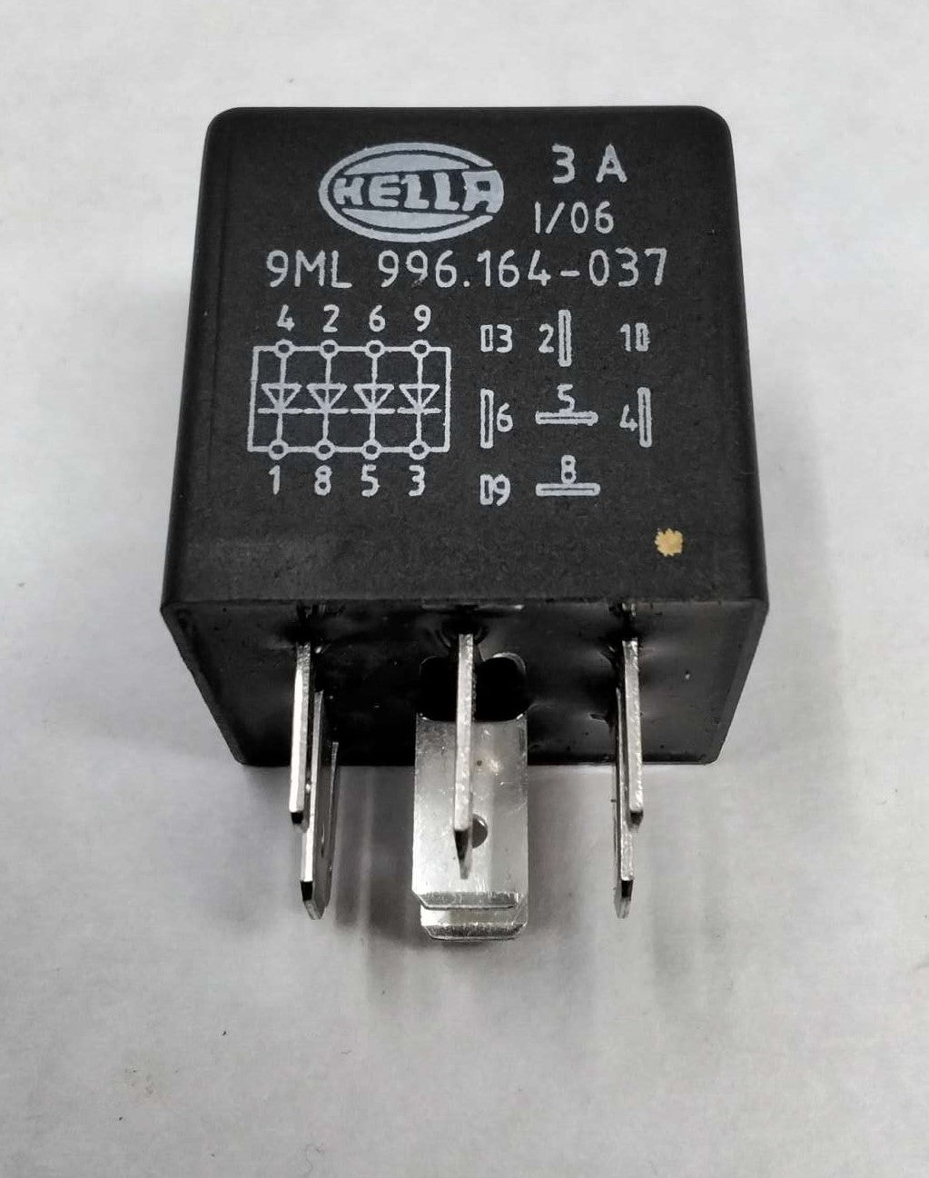 HELLA - 9ML996.164-037 - DOIDE